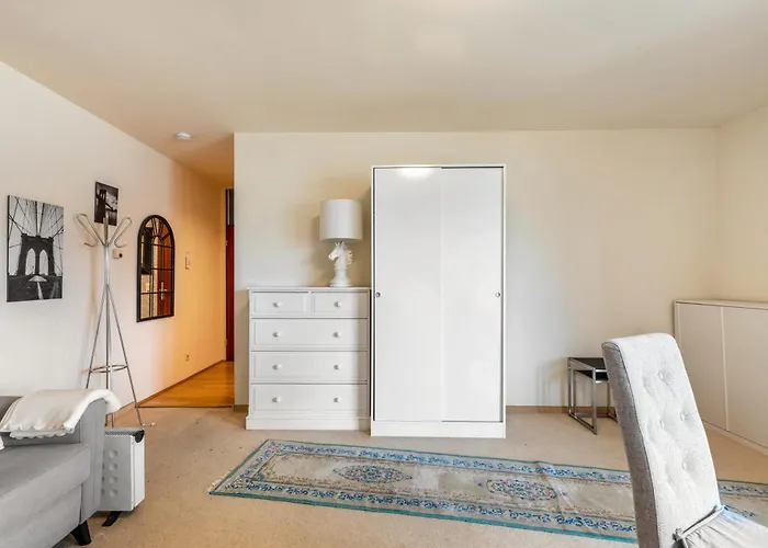 Rheinapartment Dependance 8